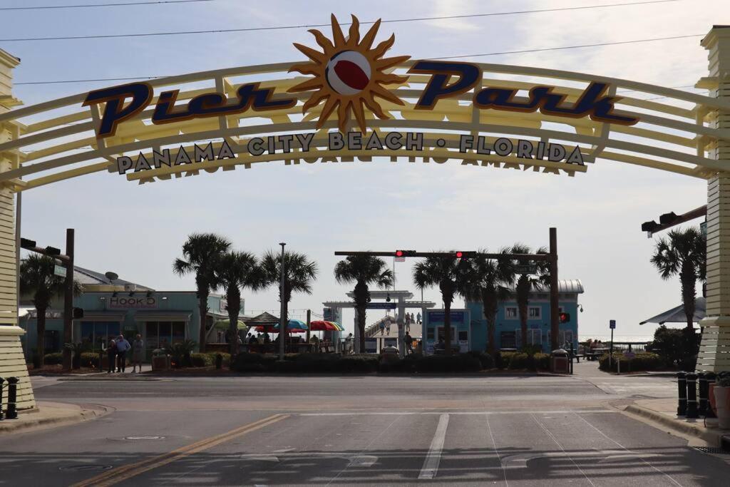 Lazy Palm 4 Pools Short Walk To Beach! Sleeps 5! Panama City Beach Buitenkant foto