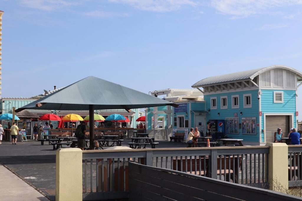 Lazy Palm 4 Pools Short Walk To Beach! Sleeps 5! Panama City Beach Buitenkant foto