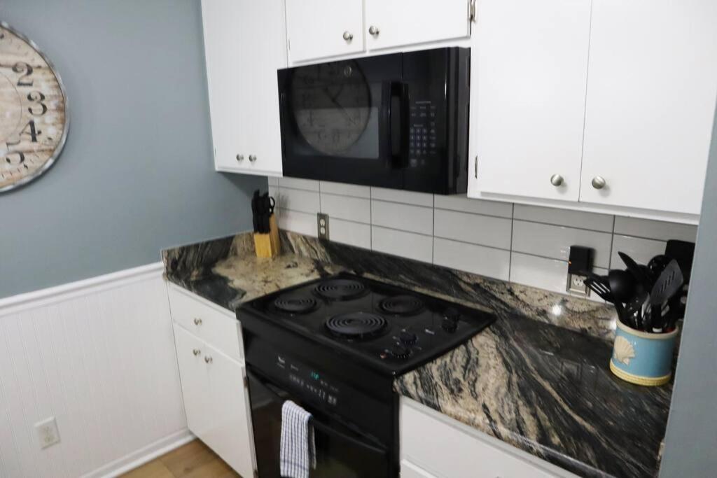 Lazy Palm 4 Pools Short Walk To Beach! Sleeps 5! Panama City Beach Buitenkant foto
