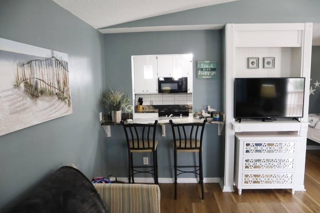 Lazy Palm 4 Pools Short Walk To Beach! Sleeps 5! Panama City Beach Buitenkant foto